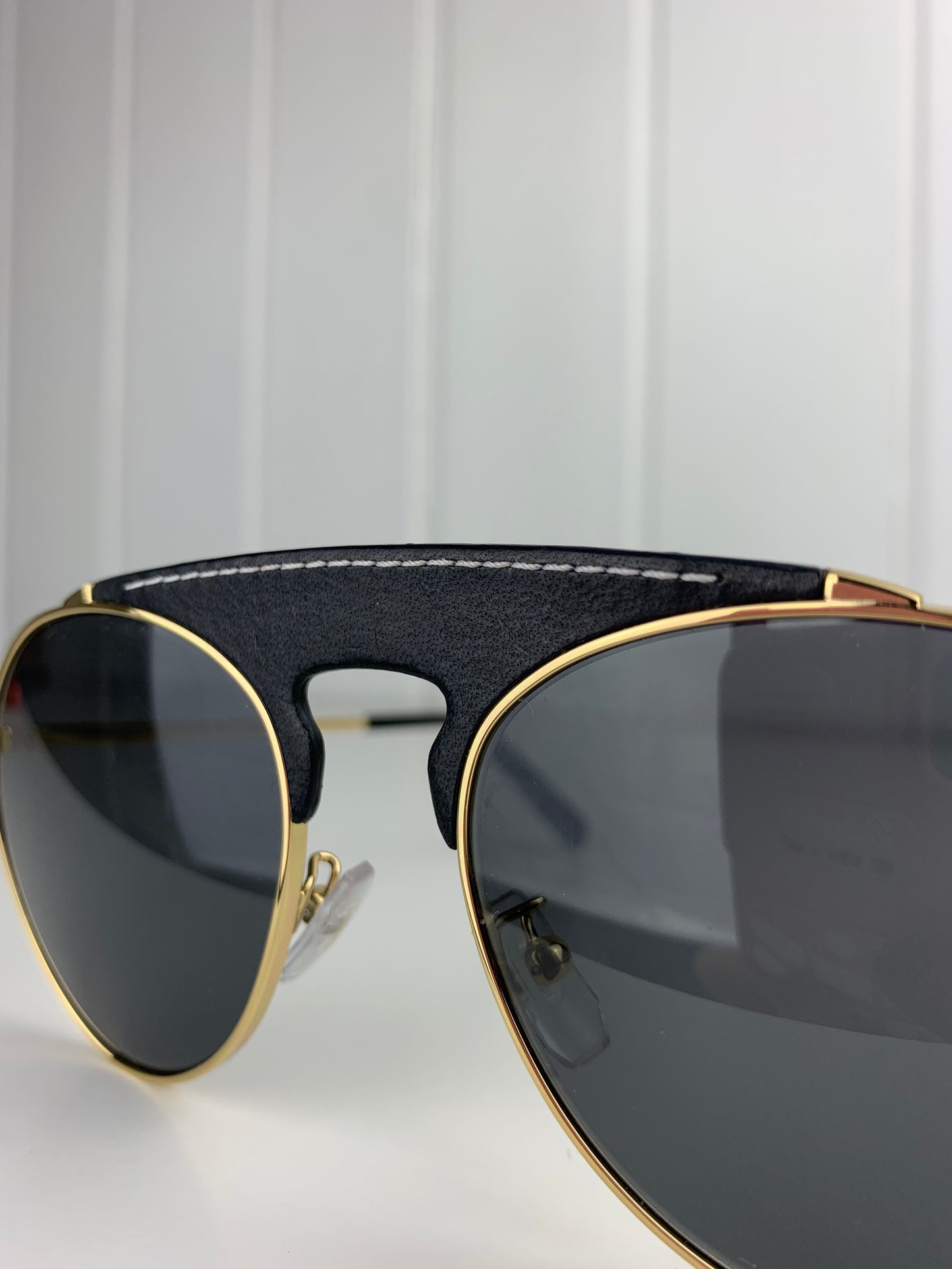 Loewe Black Aviator Sunglasses ∙ LW4005U